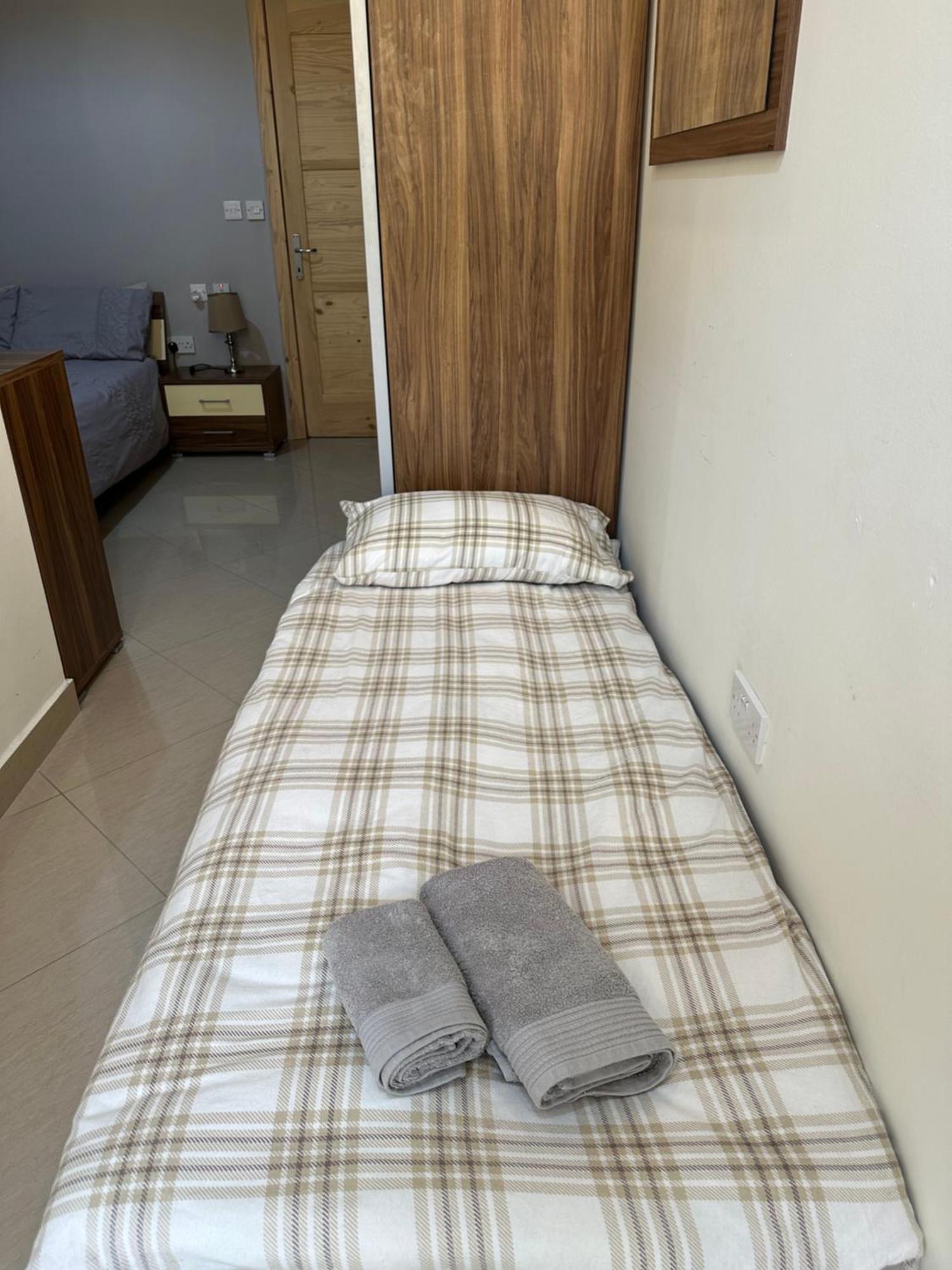 Appartement Ewa - 3-bedrooms Near Sliema - St Julians Seafront *